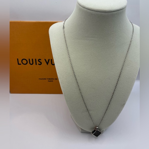 Authentic Louis Vuitton Adjustable Silvertone Necklace - Picture 10 of 11